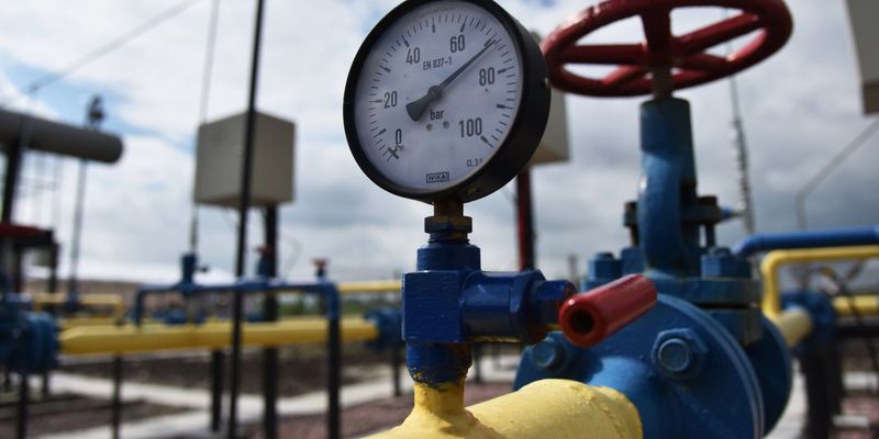 Половина сезона пройдена: хватает ли газовых запасов Украине