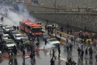 Количество погибших во время протестов в Иране возросло