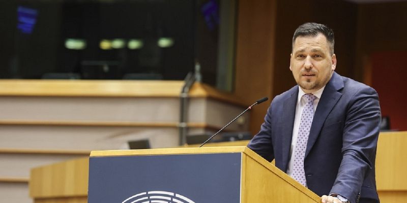 Чешский евродепутат призвал к полному эмбарго на поставку в РФ сырья для взрывчатых веществ