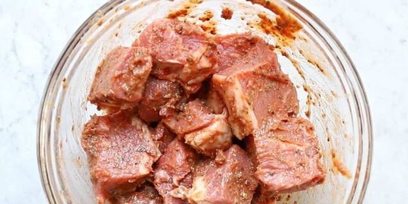 Как правильно мариновать разное мясо для шашлыка, чтобы он было сочным и мягким: делимся полезными советами