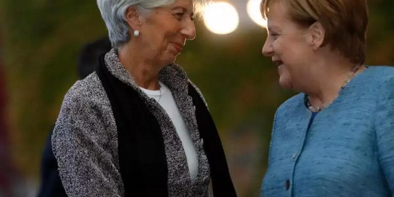 Голова Європейського центробанку зазнала кібератаки з особистого номера Анґели Меркель