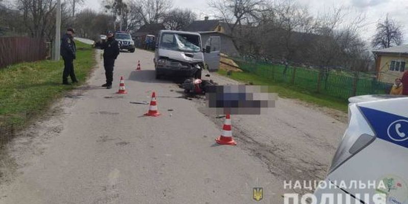 Чоловік загинув на місці: в Рівненській області п'яний водій збив сімейну пару, котра їхала на скутері