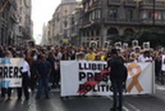 Заблоковані дороги та загальна мобілізація: Каталонія опротестовує вирок лідерам