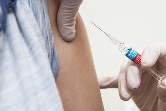 В Минздраве сообщили, без каких прививок не пустят детей в школу