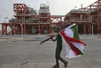 В Ірані знайшли величезне родовище з 53 млрд барелів нафти - президент Рухані