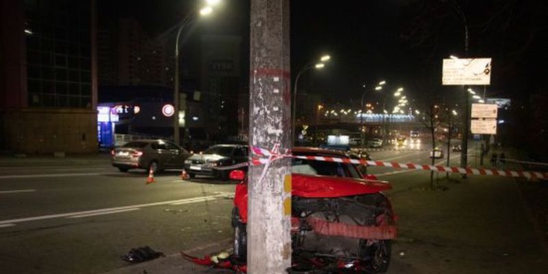 У Києві зіткнулися два таксі з пасажирами: є постраждалі