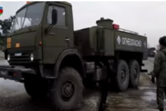 В Баку прибыли российские войска
