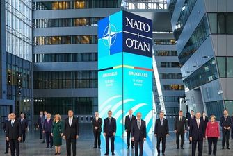 Решение о принятии Украины в НАТО чисто политическое - эксперт
