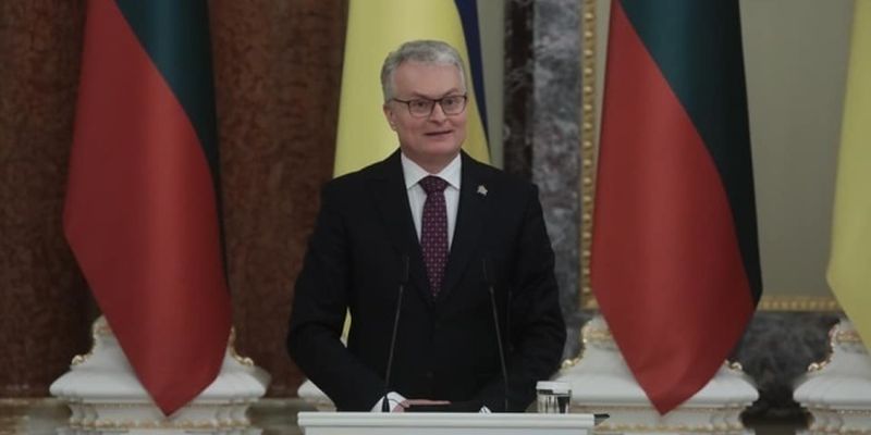 Президент Литвы призвал укреплять санкции против России