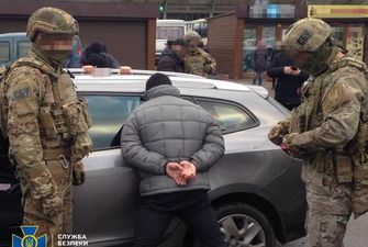 Хотели продать 56 кг ртути: в Ривне задержали банду во главе с экс-сотрудником прокуратуры