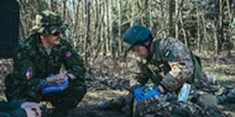 В Канаде показали обучение военных ВСУ тактической медицине