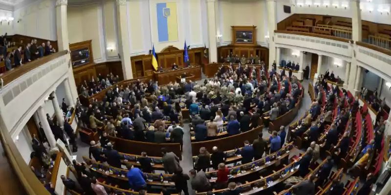 Опитування: Парламенту під час війни довіряє більшість українців, а найбільше — молодь