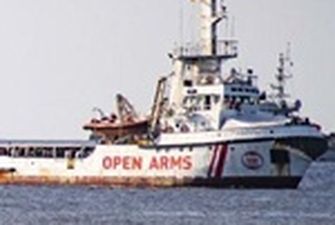 Спустя 17 дней Испания согласилась принять судно Open Arms с сотней мигрантов