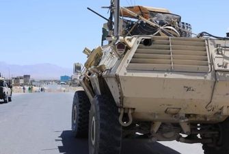 В Афганистане взорвался микроавтобус, погибли по меньшей мере семь человек