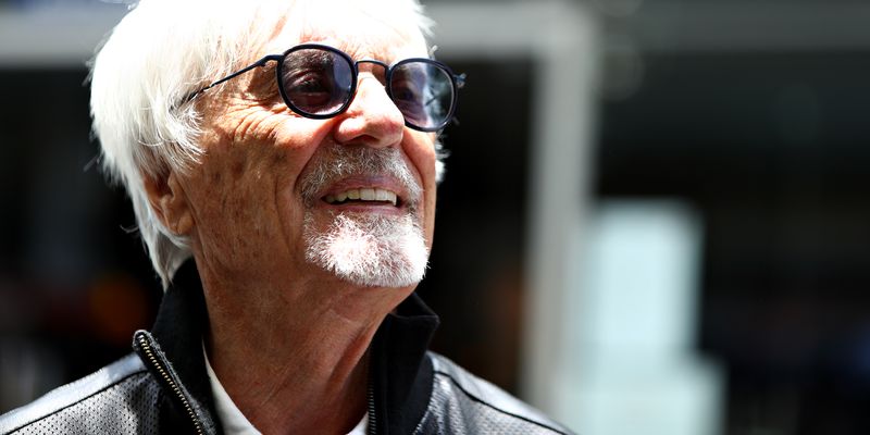 Бывший руководитель Формулы-1: «Mercedes стоит уйти из «королевских гонок» после сезона-2020»