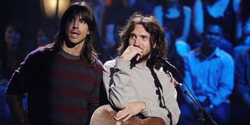 "Red Hot Chili Peppers" змінюють склад: повернення легендарного Джона Фрушанте