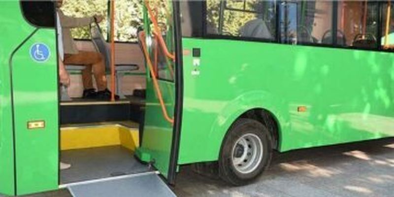 В феврале в Одессе сократится количество инклюзивных автобусов: расписание движения