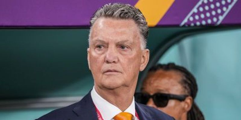 Журналист заставил главного тренера сборной Нидерландов заплакать на пресс-конференции