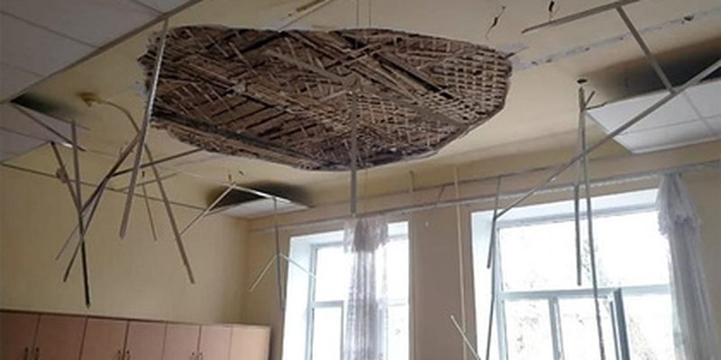 На российских школьников упал потолок