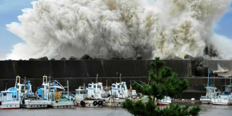 Тайфун у Японії: кількість постраждалих зросла до 30 осіб