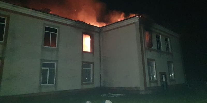 Уночі на Тернопільщині згоріла школа