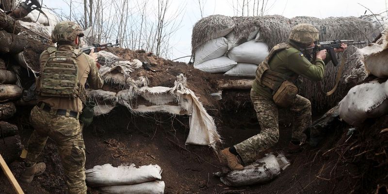 ВС РФ начали наступление сразу на трех направлениях из-за задержки западной помощи, — ISW