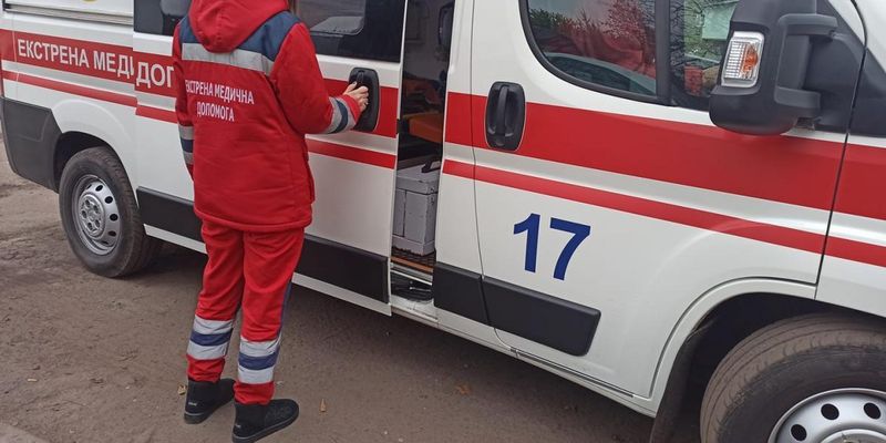 Алкогольный "нокаут": в Одесской области девочки попали в больницу в тяжелом состоянии