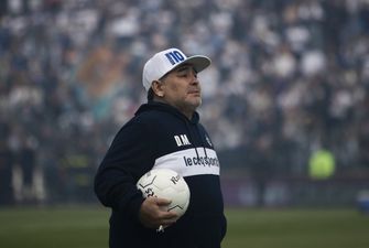 Марадона покинул пост главного тренера «Химнасии»