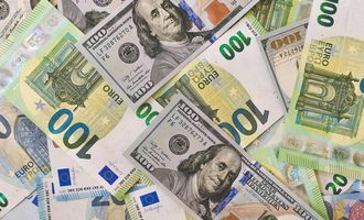Евро дешевле доллара: мировой рынок не видел такого почти 20 лет