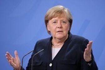 Меркель не исключила, что может быть посредником между Украиной и РФ