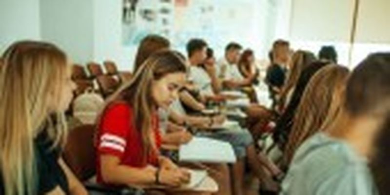 Українським студентам в Польщі оплачуватимуть навчання та житло: як стати учасником програми