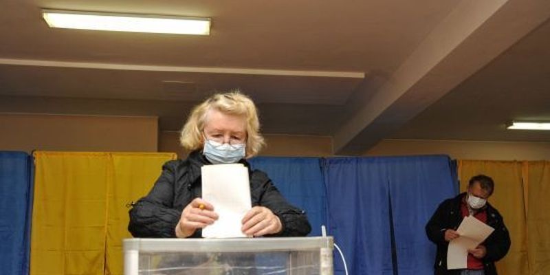 Екзит-пол в Миколаєві: хто перемагає на місцевих виборах