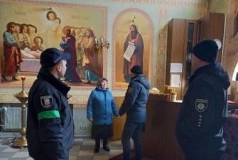 Зеленский призвал верующих соблюдать комендантский час и идти в храмы уже утром