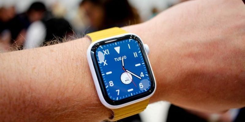 Apple Watch Series 5: ціна розумного годинника в Україні