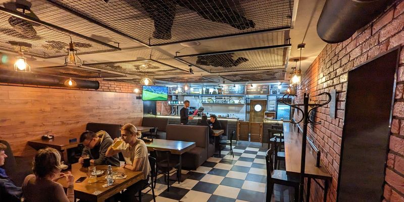 Киевский бар назвал блюдо в честь российского "Крокус Сити Холла": россияне разозлились