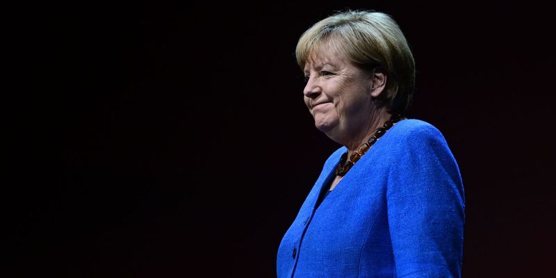 "Я не буду извиняться": Меркель не считает себя виноватой из-за нападения РФ в Украину