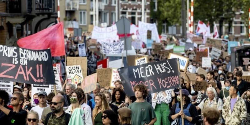Жители Амстердама митинговали из-за жилищного кризиса в стране