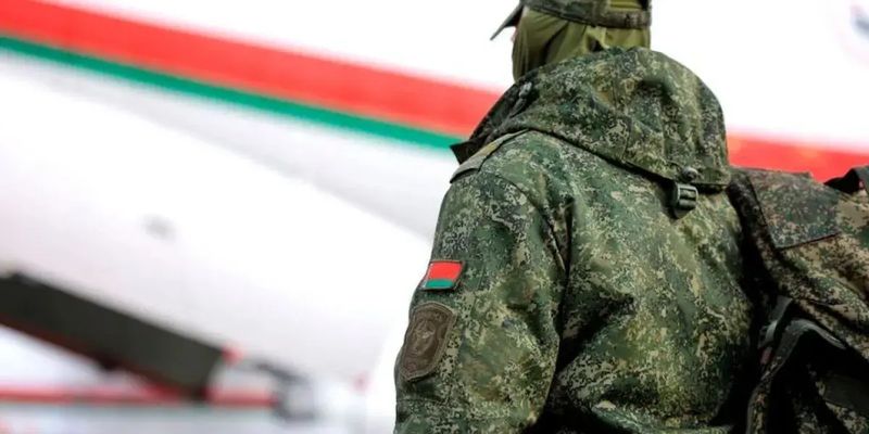 Беларусь перебросила подразделение к границе: есть ли угроза для Украины