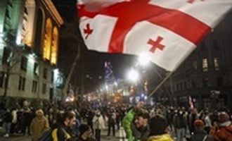 Правящая партия Грузии отозвала законопроект об "иноагентах"