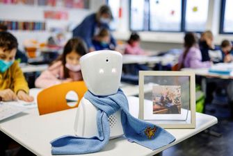Робот-аватар посещает школу вместо больного мальчика: как работает технология