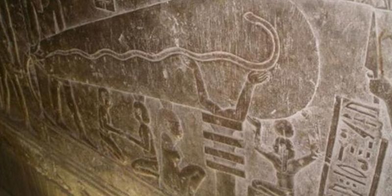 Тысячелетние батарейки и лампочки из Древнего Египта: самые известные "неуместные артефакты"