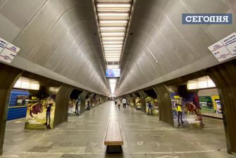 Людей мало, в масках - не все: СМИ показали, как соблюдают карантин в метро Киева