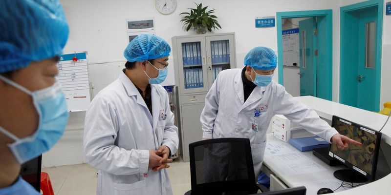 Коронавірус у Китаї: кількість жертв зросла до 132, інфіковано понад 6000 людей