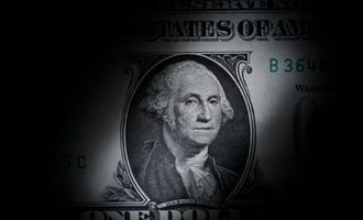 Что будет с курсом доллара в мае: прогноз банкира