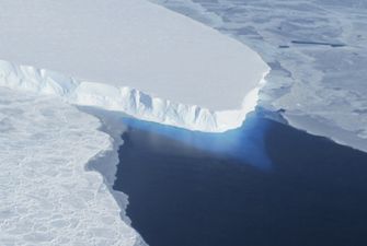 Ученые предупредили о последствиях таяния крупнейшего в мире ледника