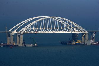 Песков назвал заявление о готовности нанести удар по Крымскому мосту "анонсированием теракта"