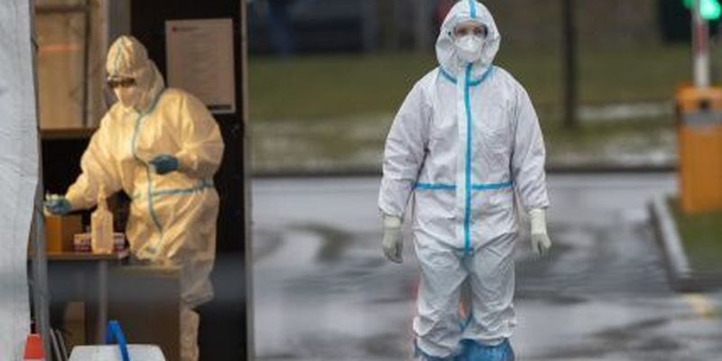 ФБР "придумывает истории": Китай отреагировал на заявление США об утечке коронавируса из лаборатории