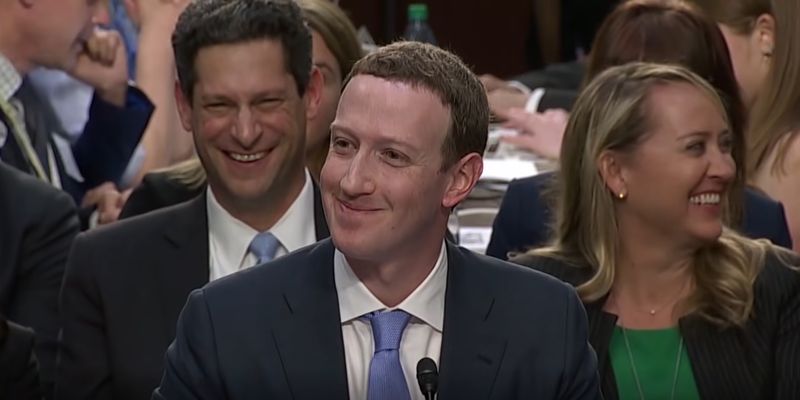 У Житомирі викликали до суду главу Facebook Марка Цукерберга