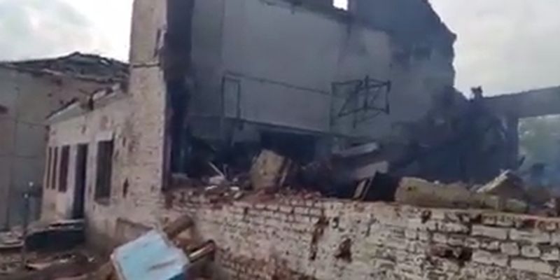 Рашисты обстреляли школу и интернат под Черниговом: есть жертвы, видео