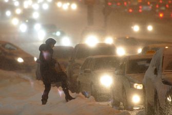 Снегопад остановил транспорт в Киеве: уровень пробок достиг 9 баллов